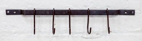 Iron hanging bar with 5 removable hooks