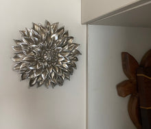 Load image into Gallery viewer, Resin Flower Wall Deco