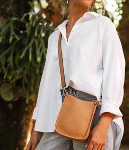 Parker Phone Crossbody Bag - Camel