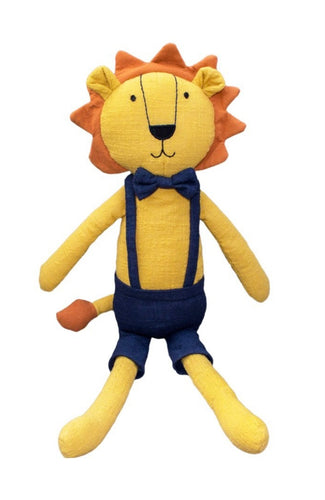 Logan the Lion - Lily & George