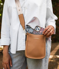 Load image into Gallery viewer, Parker Phone Crossbody Bag - Camel