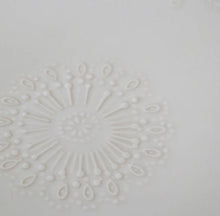 Load image into Gallery viewer, Frette Cake Stand