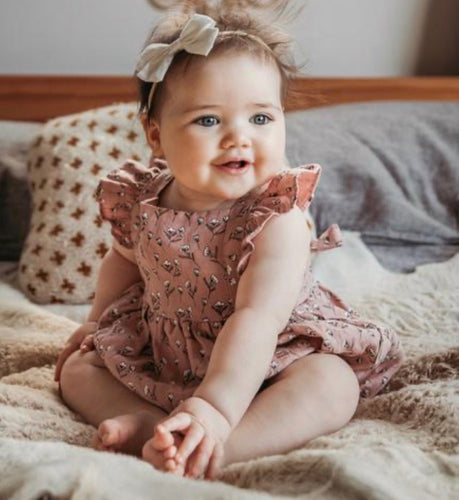 Karolina Linen Playsuit In Cotton Puff Print - Dusty Pink