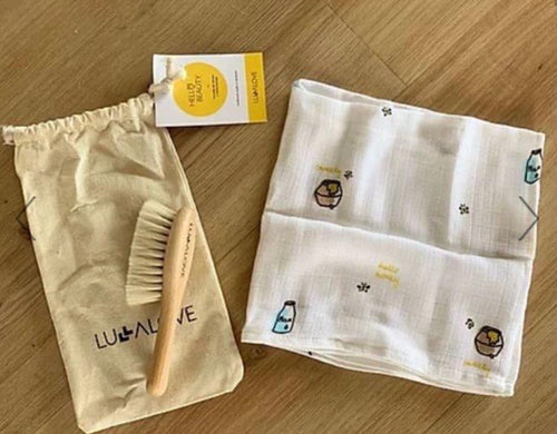Lullalove: Hairbrush Set with Goat's Bristle Brush  and Washcloth - Honey Pattern